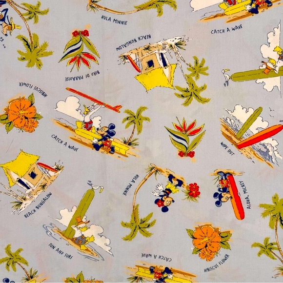 Disney Shopping Tropical Mickey Mouse Shirt Mens XL Goofy Minnie Donald Hawaiian - Picture 5 of 6